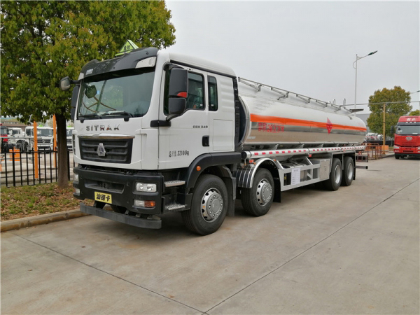 重汽汕德卡26方鋁合金油罐車(chē)